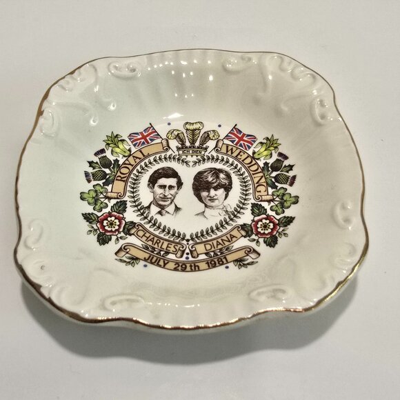 Aynsley Other - K Aynsley & Co Ltd - Prince Charles/Lady Diana Commemorative 1981 Wedding Dish